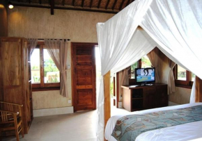  Three Monkeys Villas  Kuta